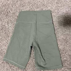 Aritzia TNA biker shorts